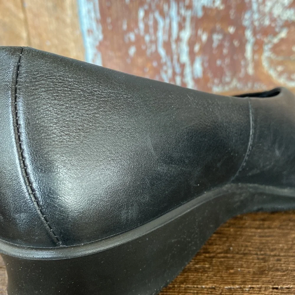 Ecco Black Slip On Leather Loafer